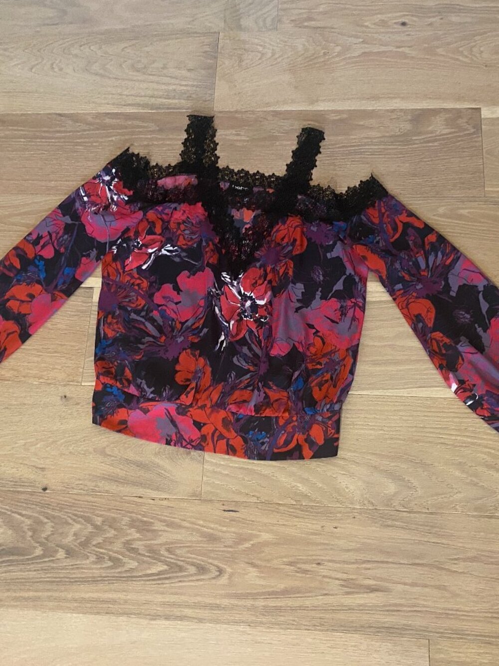 Bebe Multicolor Floral Cold Shoulder Top Size XL